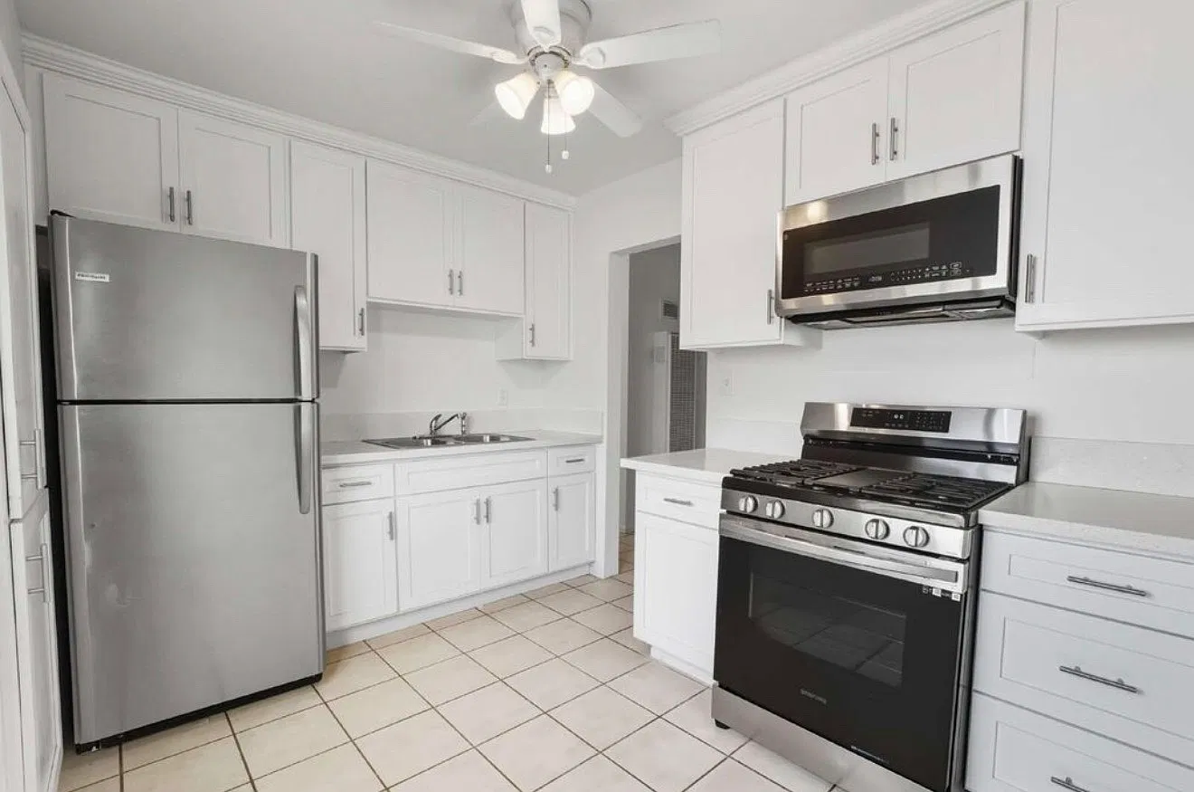 2 bed, 650 sqft, $2,095 — Photo 1