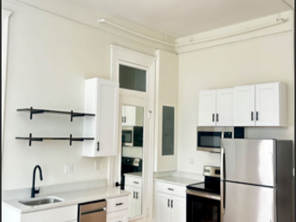 2nd image of 1130 N Calvert St #6