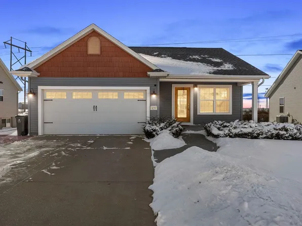 625 Moose Dr NW, Cedar Rapids, IA 52405
