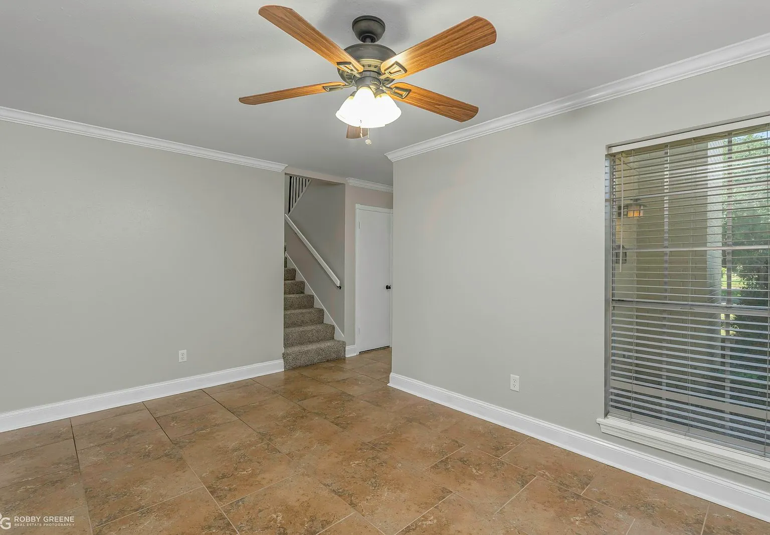 10001 Stratmore Circle — Photo 1