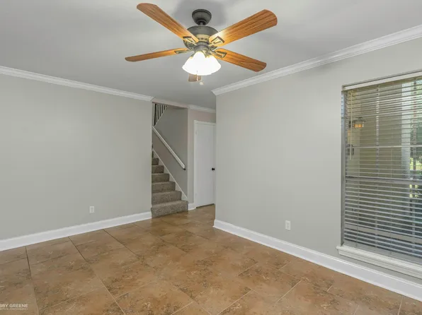 10001 Stratmore Cir, Shreveport, LA 71115