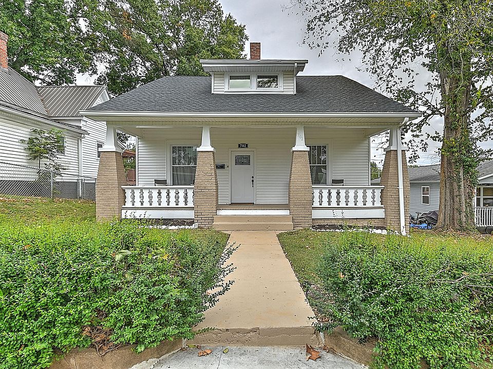 702 Lamont St, Johnson City, TN 37604 Zillow