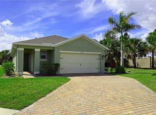 8705 Swell Brooks Ct, North Fort Myers, FL 33917