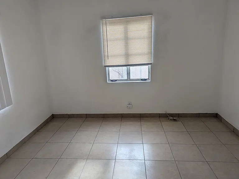 1338 E 8th St #1338 — Photo 13