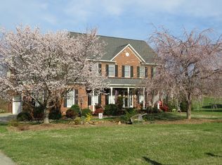 7497 Bethel View Ct, Oak Ridge, NC 27310