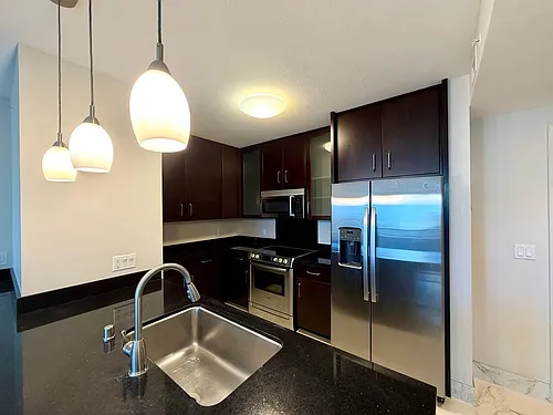 1189 Waimanu St #703 Photo 1