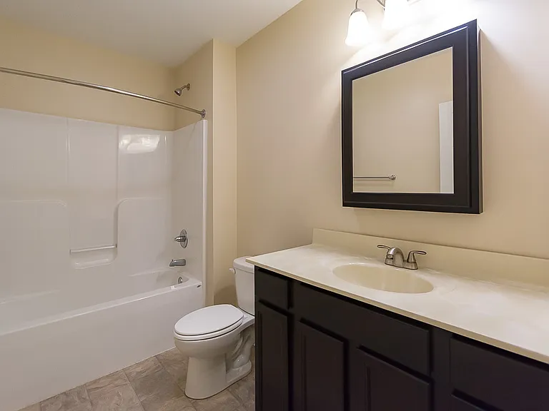 632 N College Ave — Photo 24