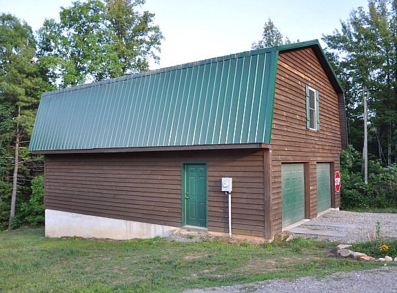 3rd image of 935 Pearson Rd
