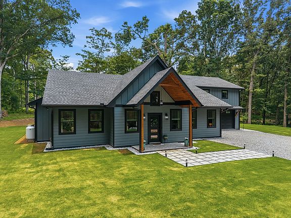 3rd image of 381 Parks Dr