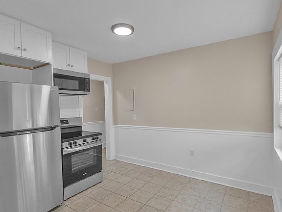3rd image of 1544 Orange Grove Rd #A