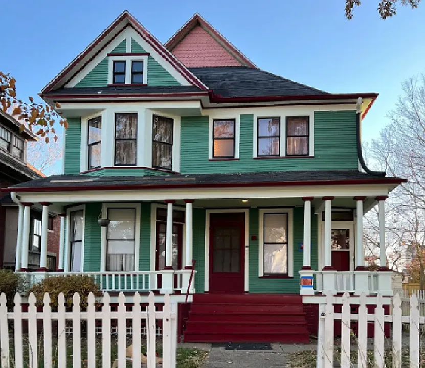 545 W William St #2F
