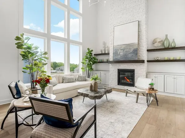 15627 W 168th Ter, Olathe, KS 66062