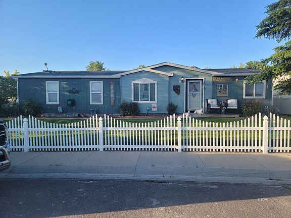 3rd image of 1712 Stoneridge Dr