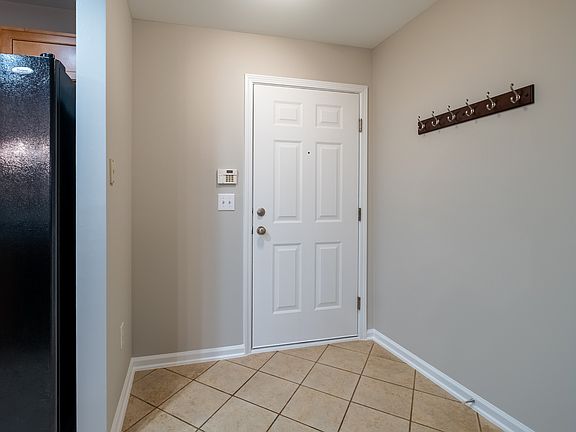 3rd image of 7104 W Friendly Ave Unit 106