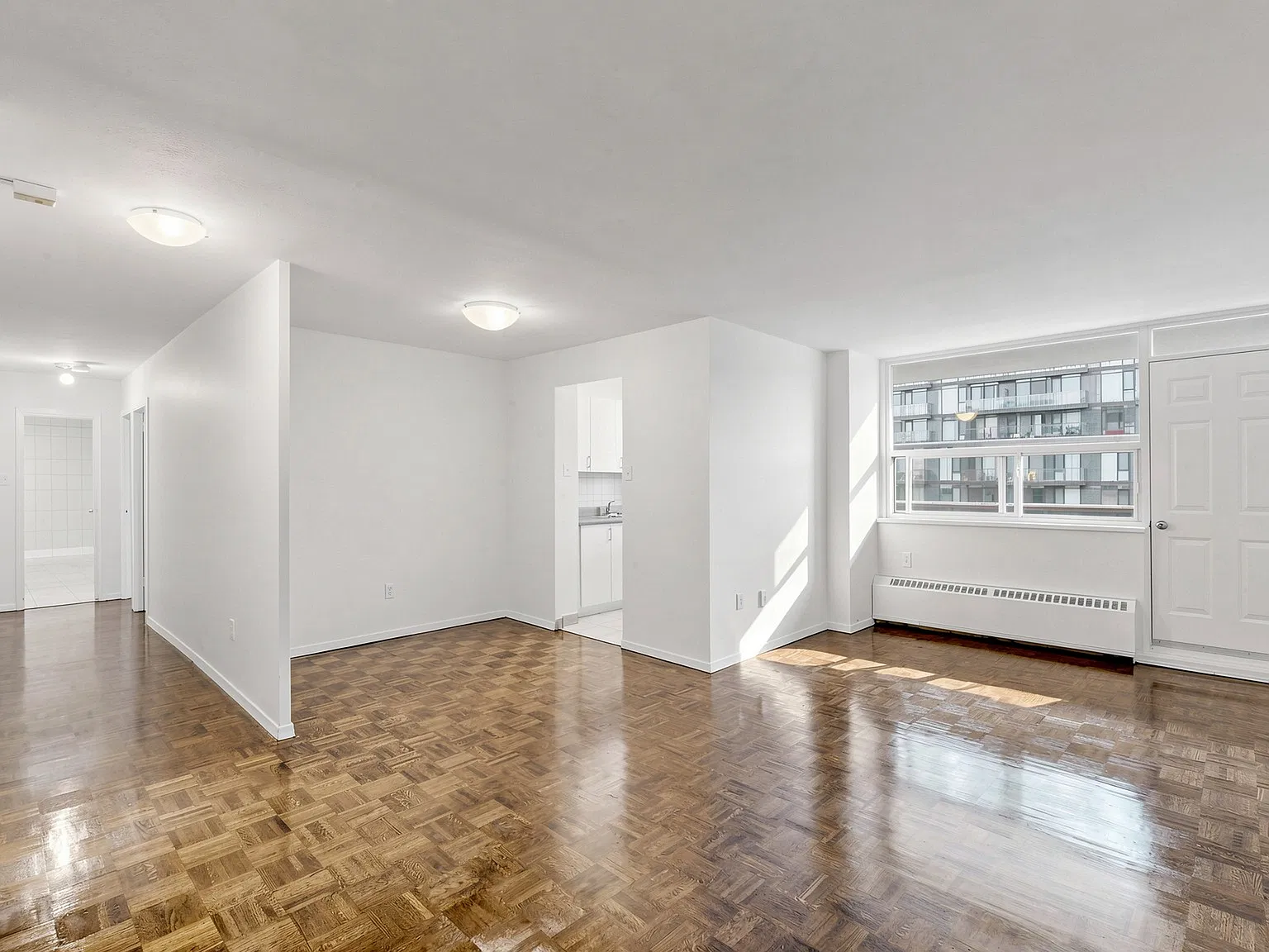 120 Dundas Street East — Photo 3
