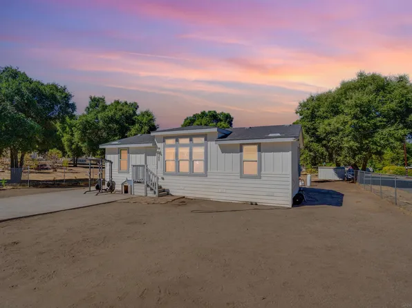 2568 Gladiola Dr, Campo, CA 91906