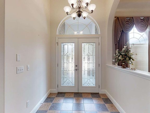 2nd image of 3968 NW Colonial Gln