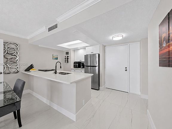 4th image of 7601 E Treasure Dr APT 1710