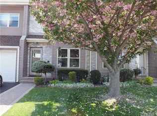 2868 Rugby Rd, Oceanside, NY