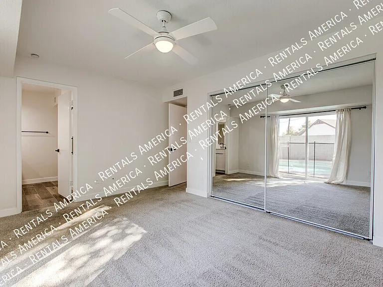 819 W Ross Ave — Photo 22