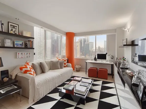 350 West 50th Street image 1 of 7