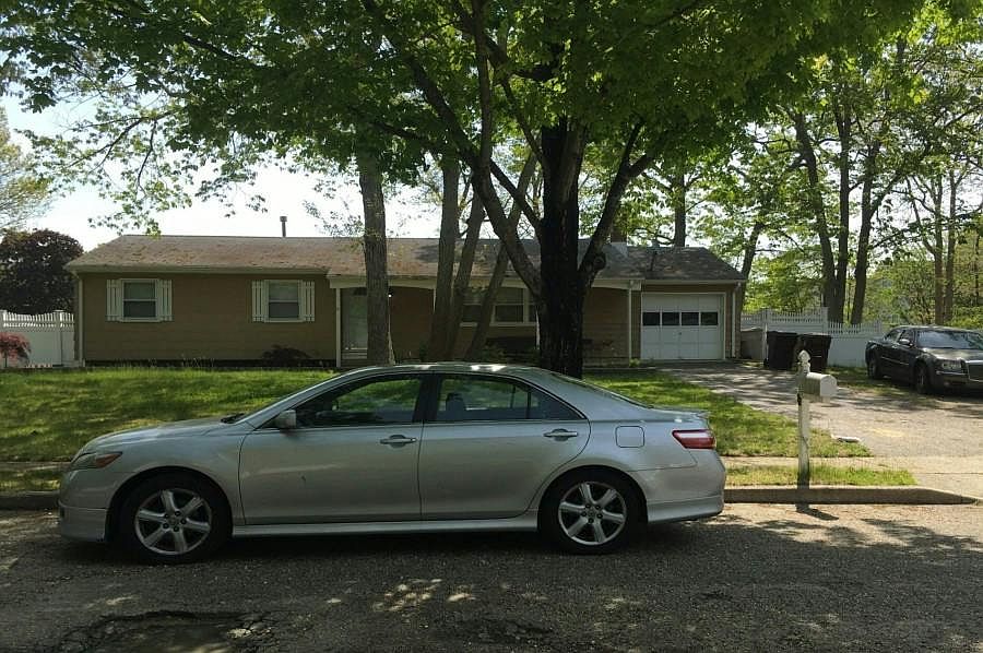 1st image of 13 Phelps Ave