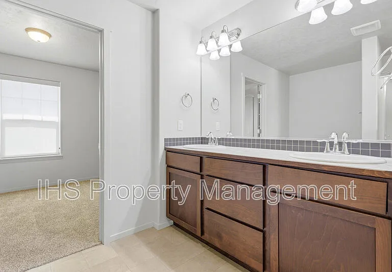 5814 Sidon Ln — Photo 20