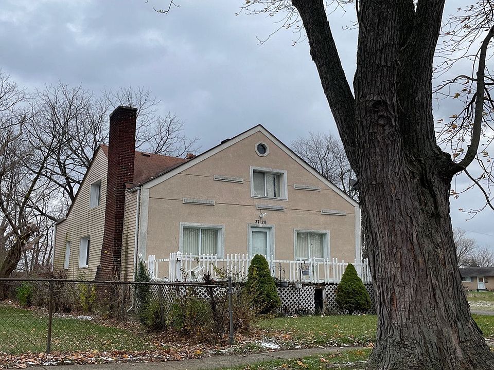 2nd image of 3729 Fox St