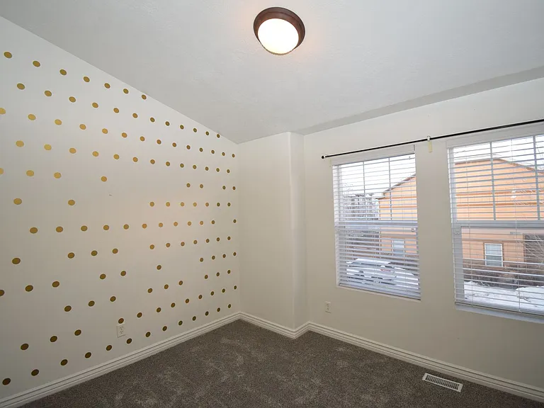 2182 E Whitekirk Way — Photo 9