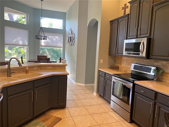 3rd image of 15515 Carrillon Estates Blvd