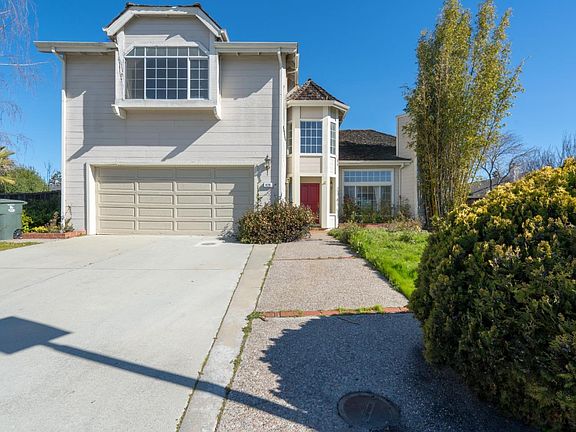 5th image of 626 Harbor Colony Ct