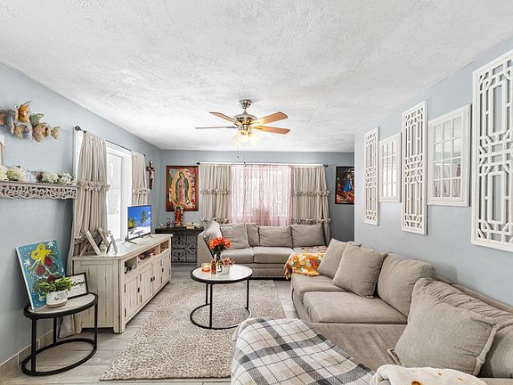 3rd image of 56742 Butternut Rd