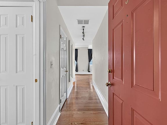 5th image of 2400 Baynard Blvd APT 3