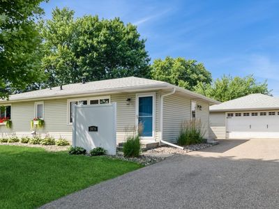 2079 Shale Ln, Eagan, MN, 55122