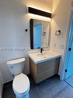 700 NE 25th St #1701 — Photo 10