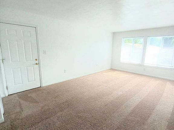 3rd image of 1700-1790 Liberty Ln #33