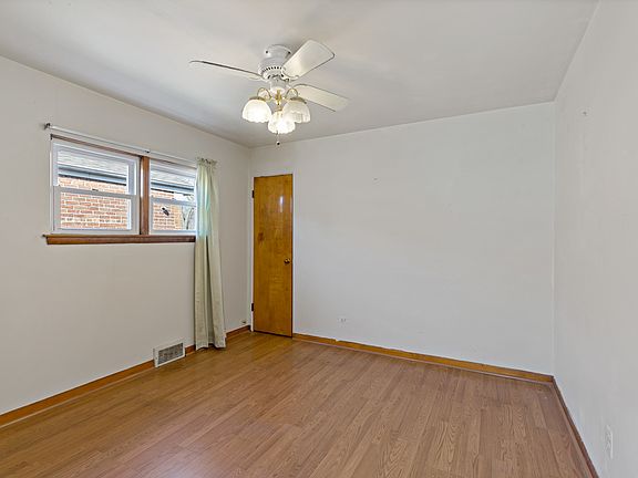 5th image of 52 W 144th St
