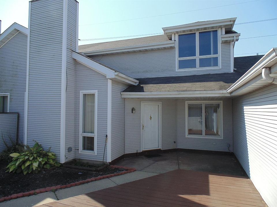 1st image of 523 E 92nd Pl