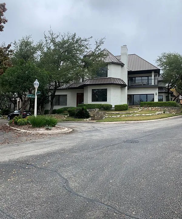 44 Stratton Ln