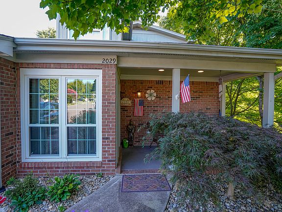5th image of 2029 Locarno Dr