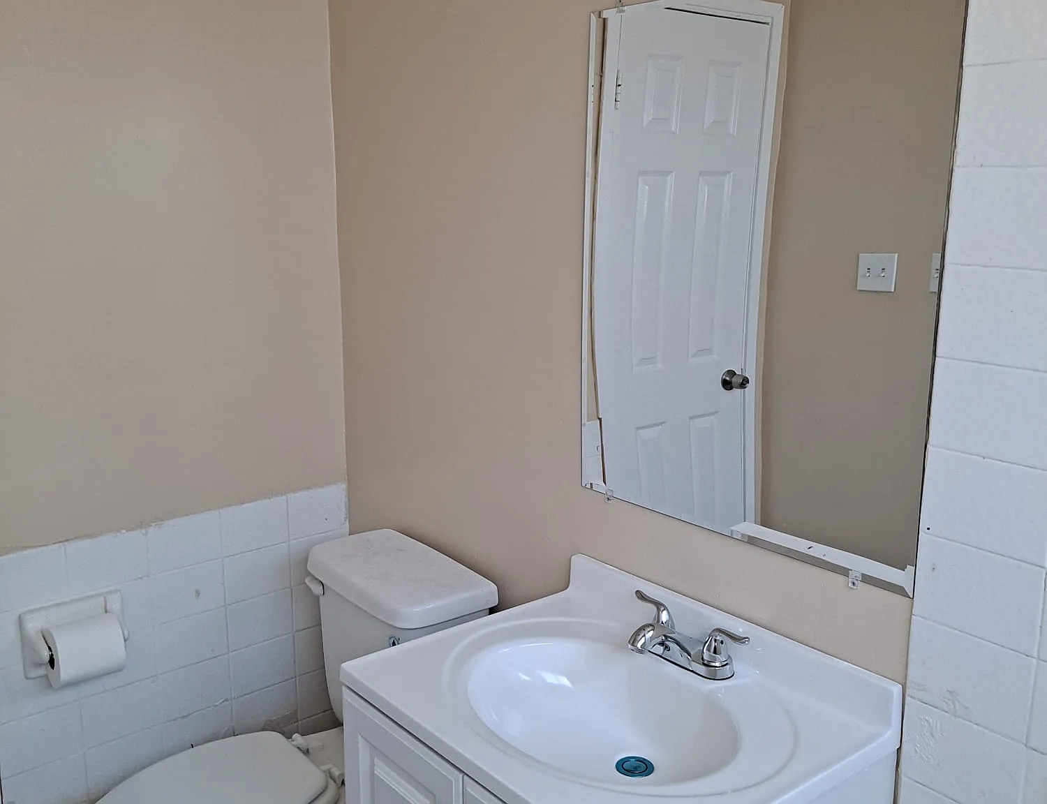 D1 Harbor Ave, Long Beach — Photo 2
