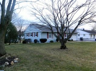 406 Chesterfield Dr, Downingtown, PA 19335