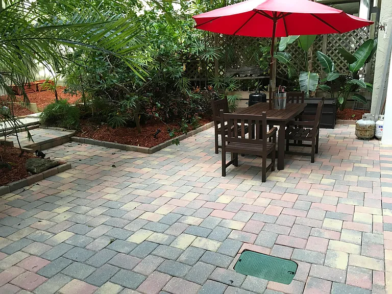 501 SW 11th Pl #106 — Photo 33
