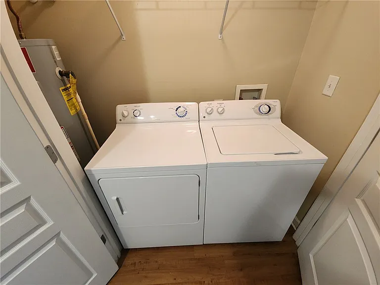 1725 Harvey Mitchell Pkwy S #633 — Photo 10