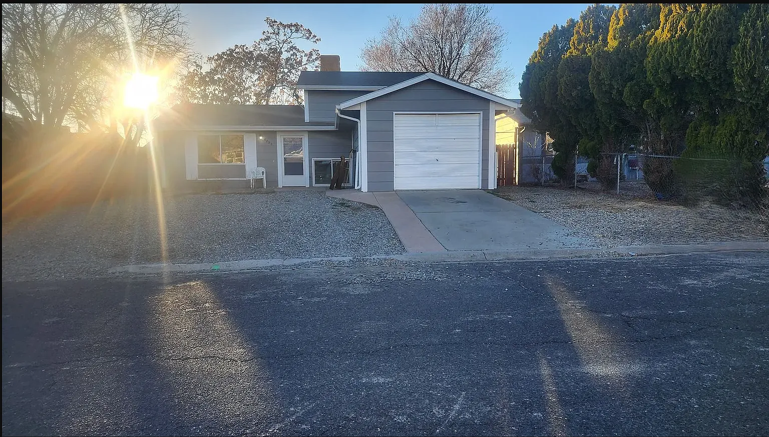 523 1/2 Gardner Way - 1 — Photo 1