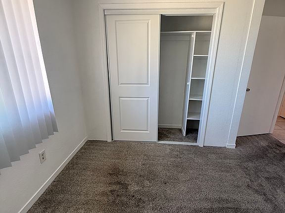 4th image of 2270-2280 Northview Dr #22
