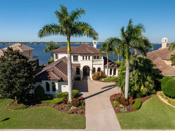 3619 Hawk Island Dr, Bradenton, FL 34208