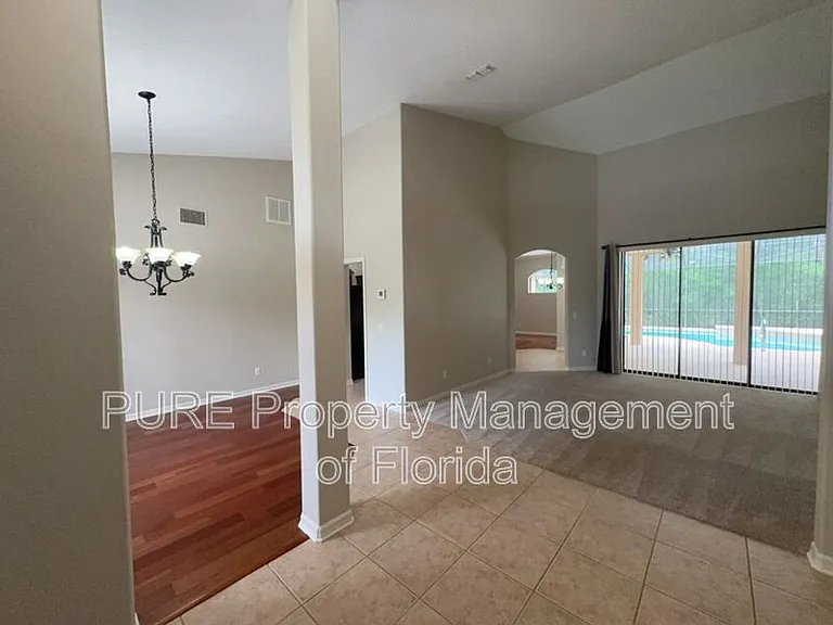 6 Heuchera Ct W — Photo 11