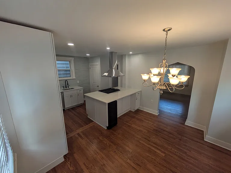 3934 Hoosac St #1 — Photo 17