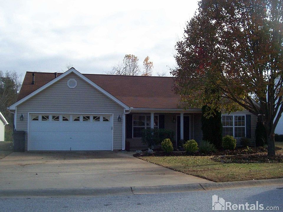 1st image of 420 Lily Pond Ln
